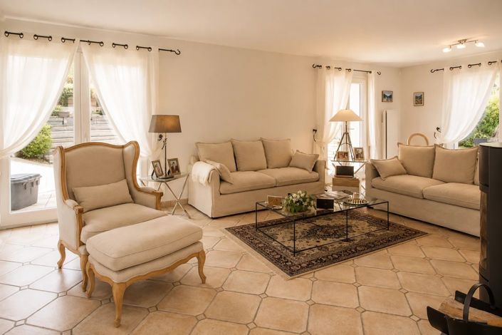 Image No.3-4 Bed House for sale