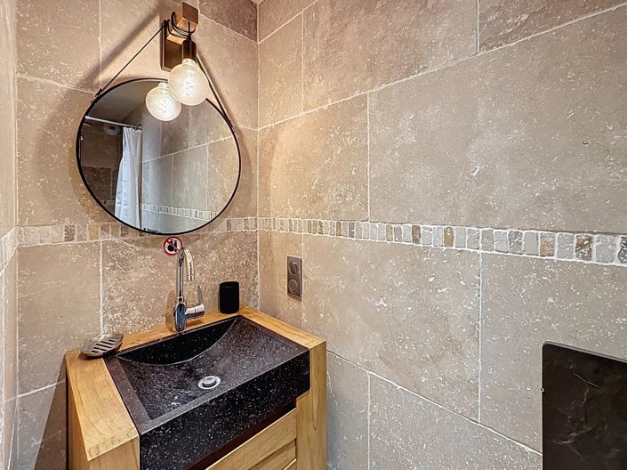 Image No.30-6 Bed House for sale