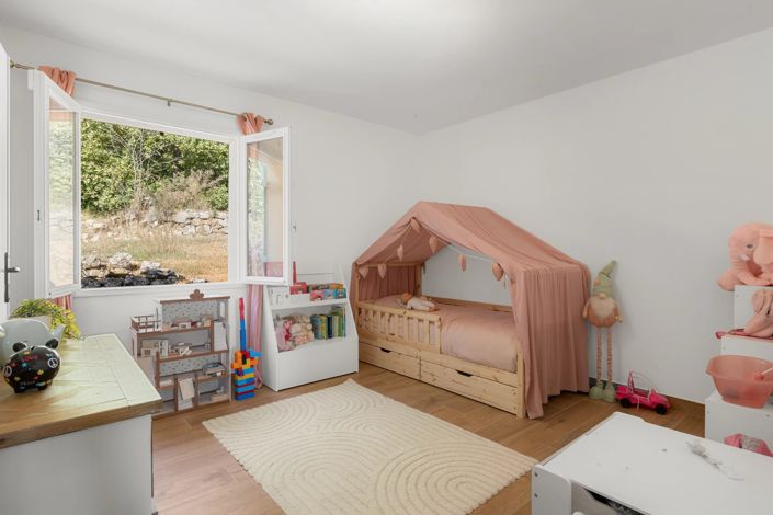 Image No.13-3 Bed House for sale