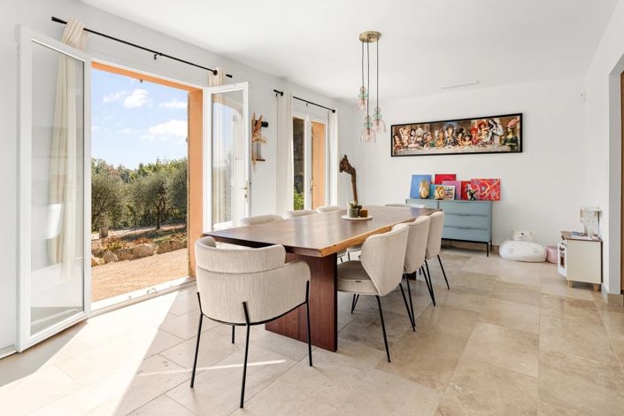 Image No.9-3 Bed House for sale