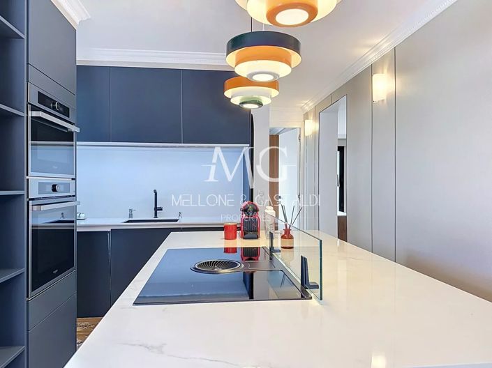 Image No.11-3 Bed Apartment for sale