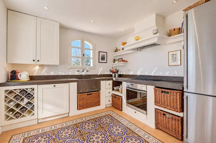 Image No.14-6 Bed House for sale