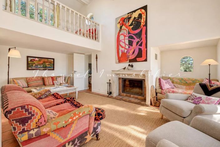 Image No.9-6 Bed House for sale