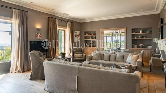 Image No.10-5 Bed Apartment for sale