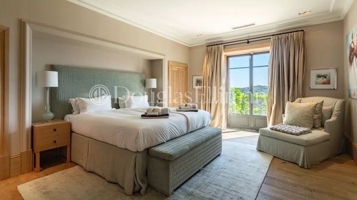 Image No.13-5 Bed Apartment for sale