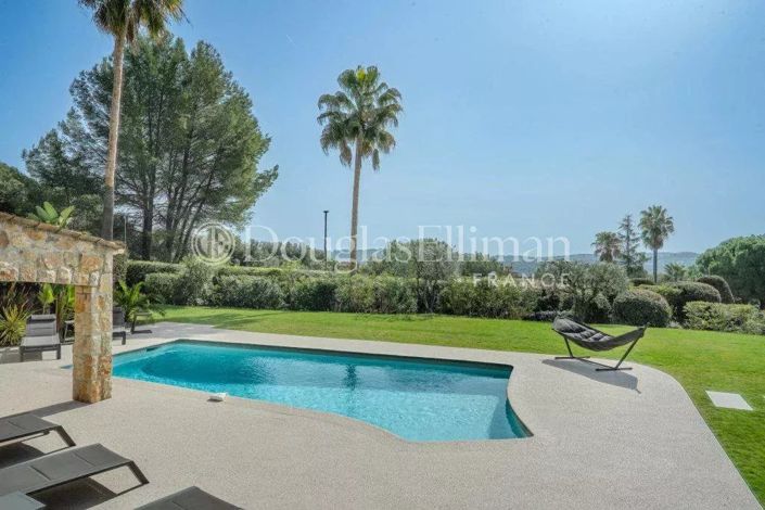 Image No.4-5 Bed House for sale