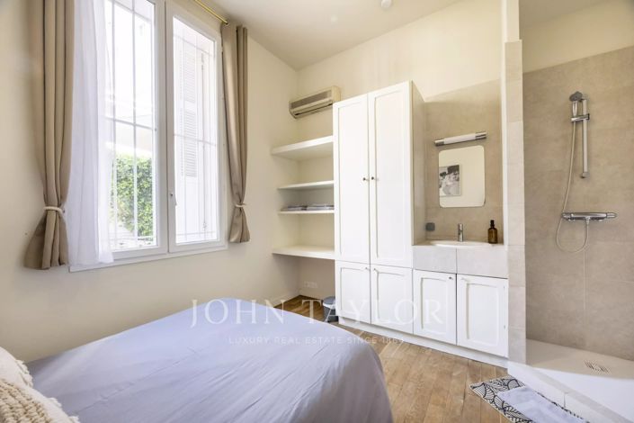 Image No.15-5 Bed Apartment for sale