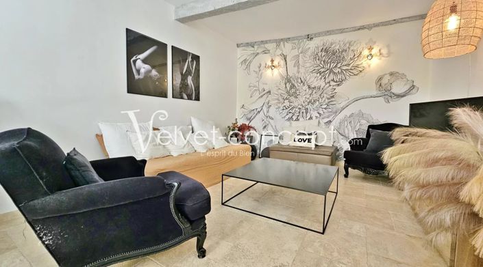 Image No.2-4 Bed House for sale