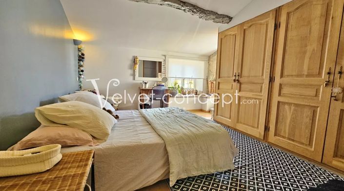 Image No.5-4 Bed House for sale