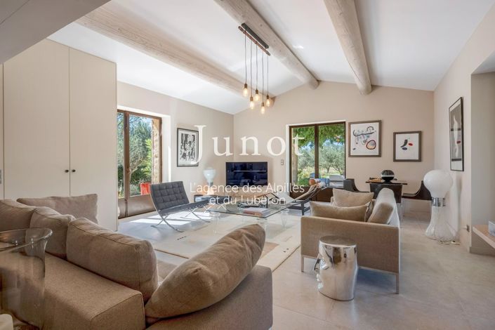 Image No.14-5 Bed House for sale