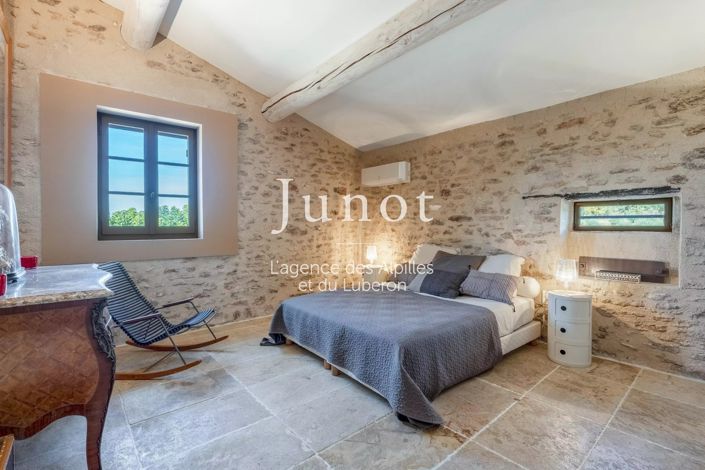 Image No.18-5 Bed House for sale