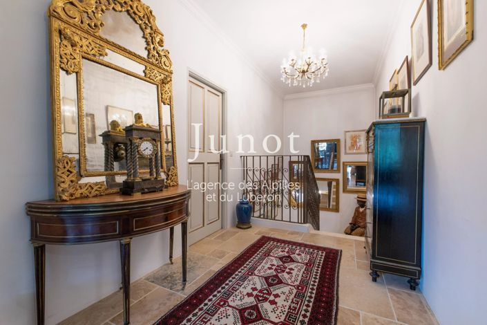 Image No.18-4 Bed House for sale