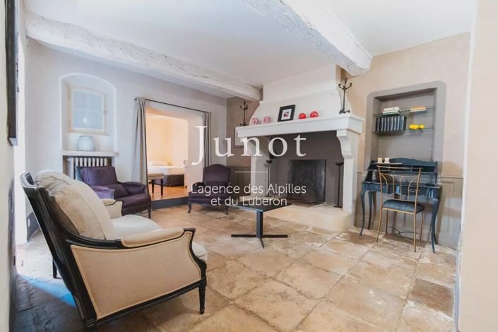 Image No.8-7 Bed House for sale
