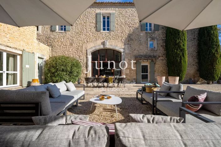 Image No.5-9 Bed House for sale