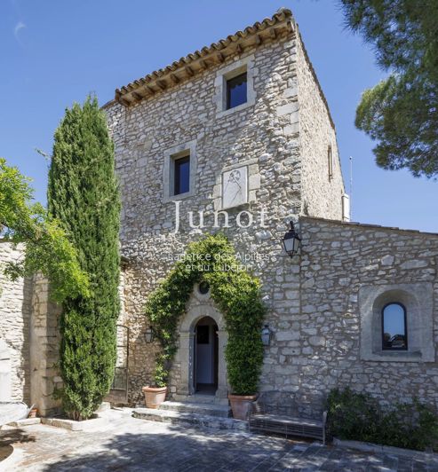 Image No.11-8 Bed House for sale