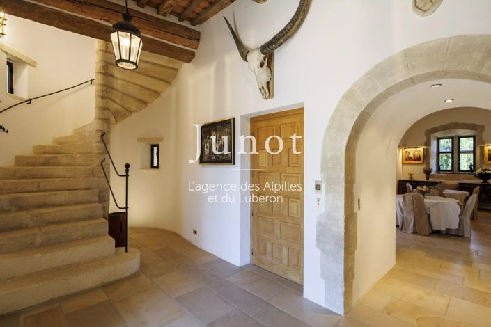 Image No.18-8 Bed House for sale