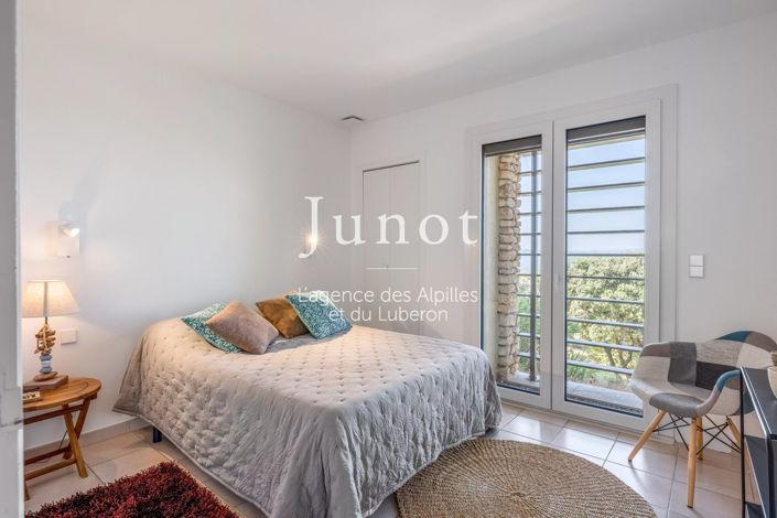 Image No.14-3 Bed House for sale