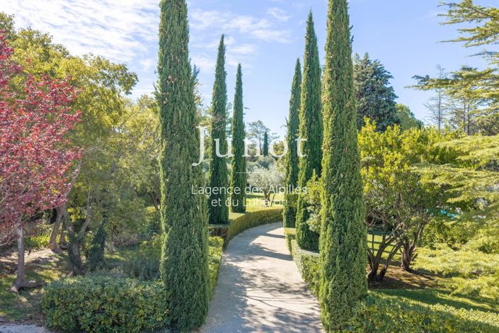 Image No.9-7 Bed House for sale