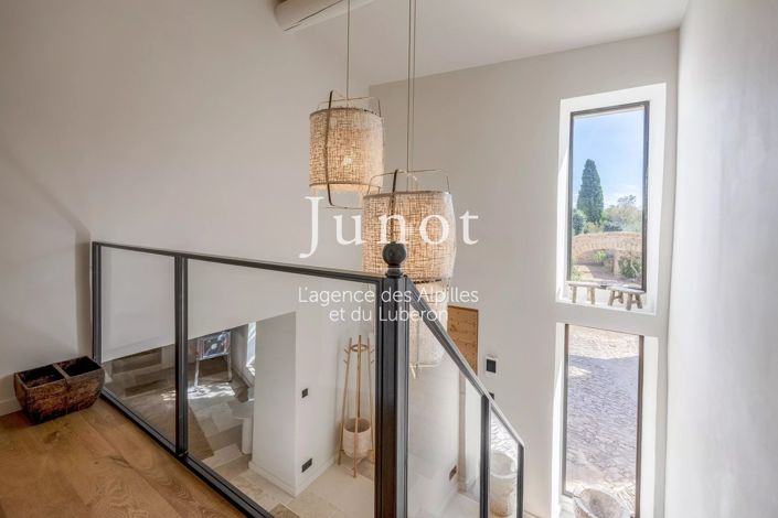 Image No.25-7 Bed House for sale