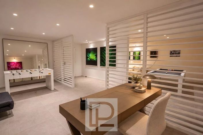 Image No.19-5 Bed House for sale