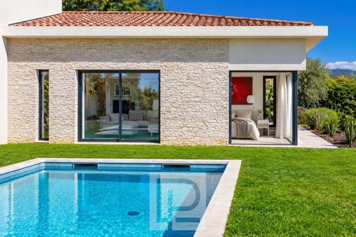 Image No.3-5 Bed House for sale