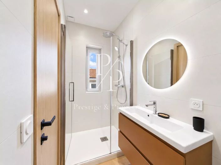 Image No.20-3 Bed Apartment for sale