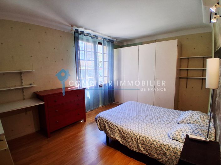Image No.6-3 Bed House for sale
