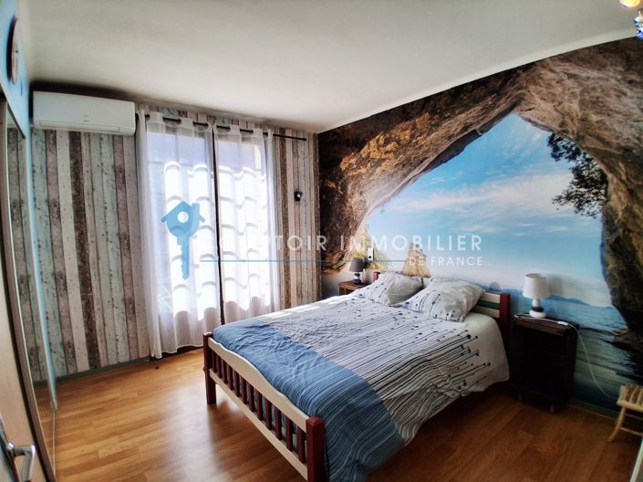 Image No.8-3 Bed House for sale