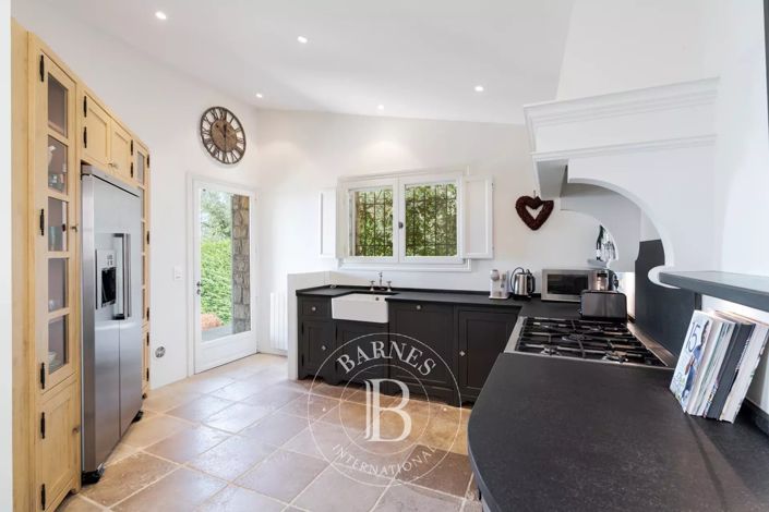 Image No.4-5 Bed House for sale