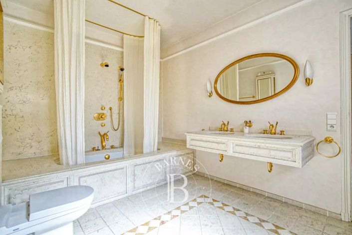 Image No.17-10 Bed House for sale