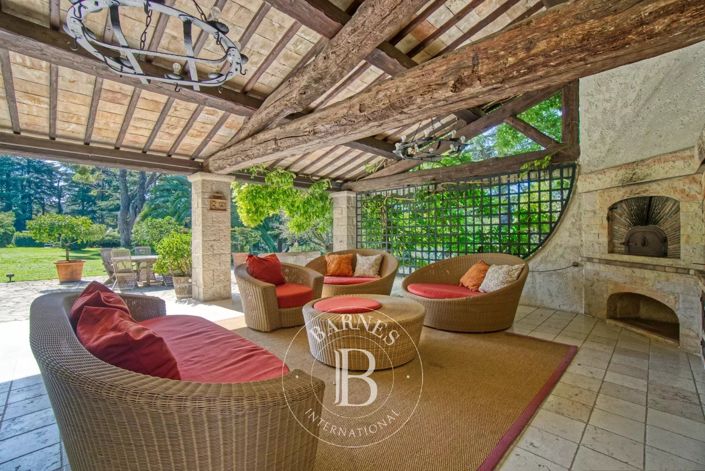 Image No.19-10 Bed House for sale