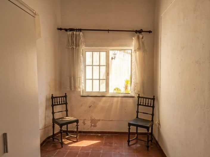 Image No.11-2 Bed House for sale