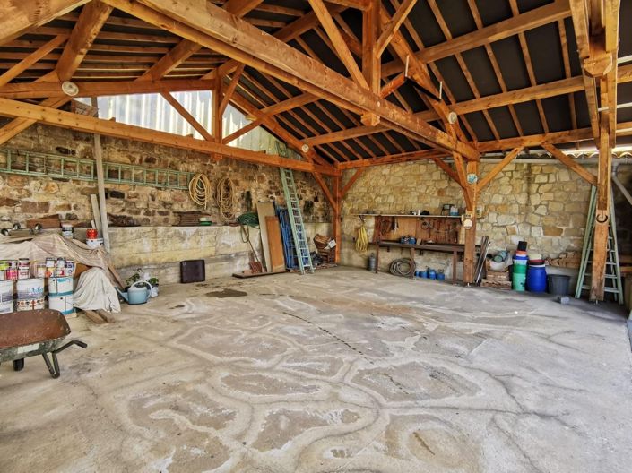 Image No.21-5 Bed House for sale
