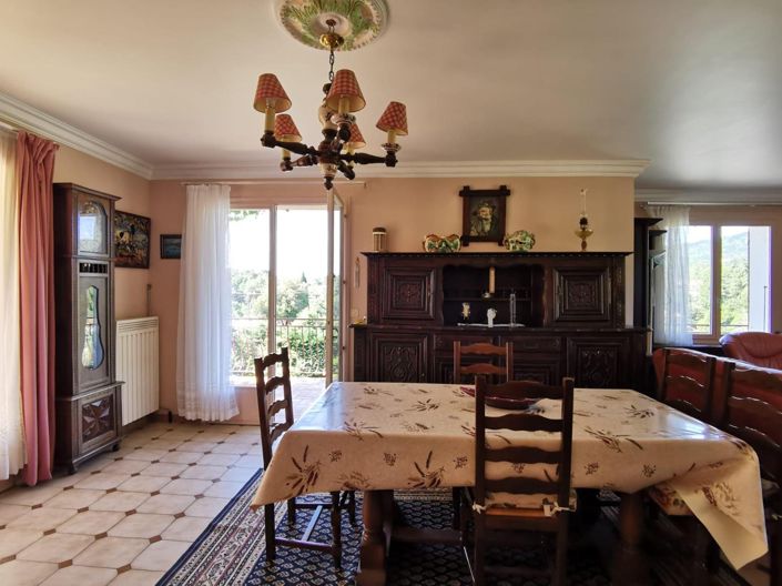 Image No.5-5 Bed House for sale