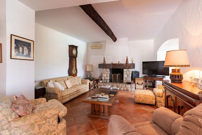 Image No.10-6 Bed House for sale