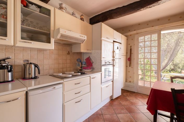 Image No.11-6 Bed House for sale