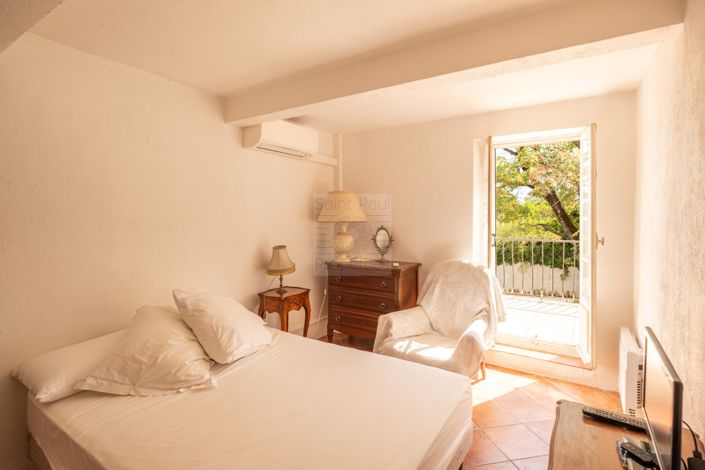 Image No.20-6 Bed House for sale