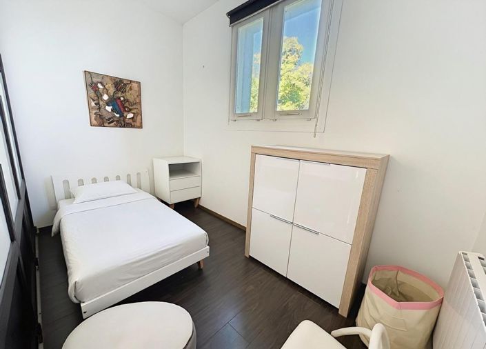 Image No.18-2 Bed Apartment for sale