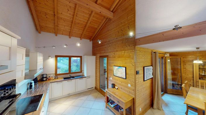 Image No.10-4 Bed Property for sale