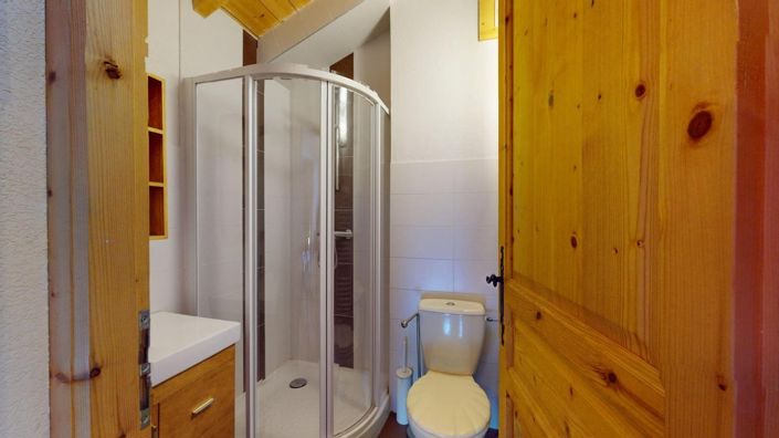 Image No.18-4 Bed Property for sale