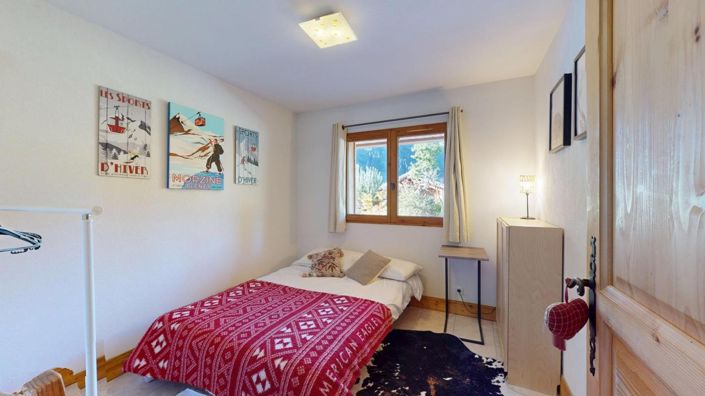 Image No.20-4 Bed Property for sale