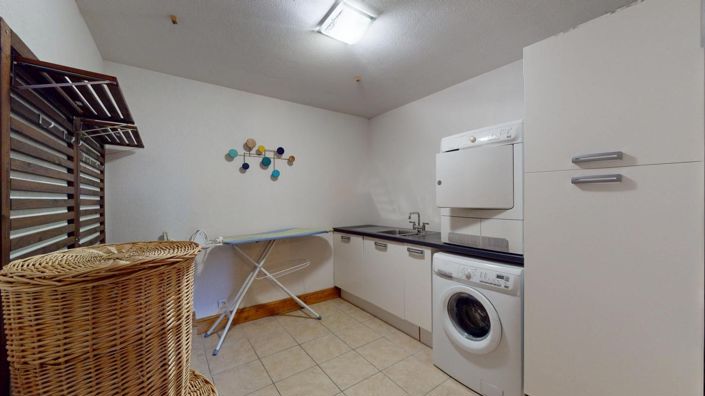 Image No.21-4 Bed Property for sale