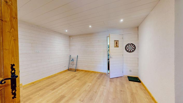 Image No.22-4 Bed Property for sale