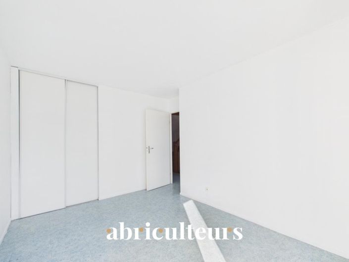 Image No.16-4 Bed House for sale