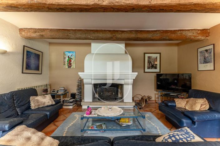 Image No.3-6 Bed House for sale