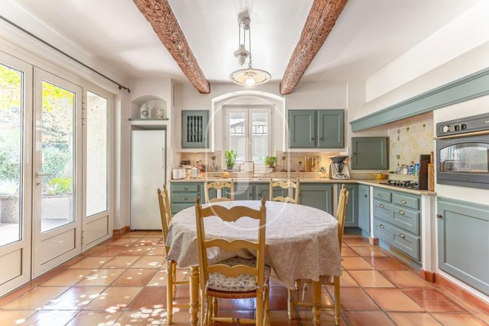 Image No.5-6 Bed House for sale