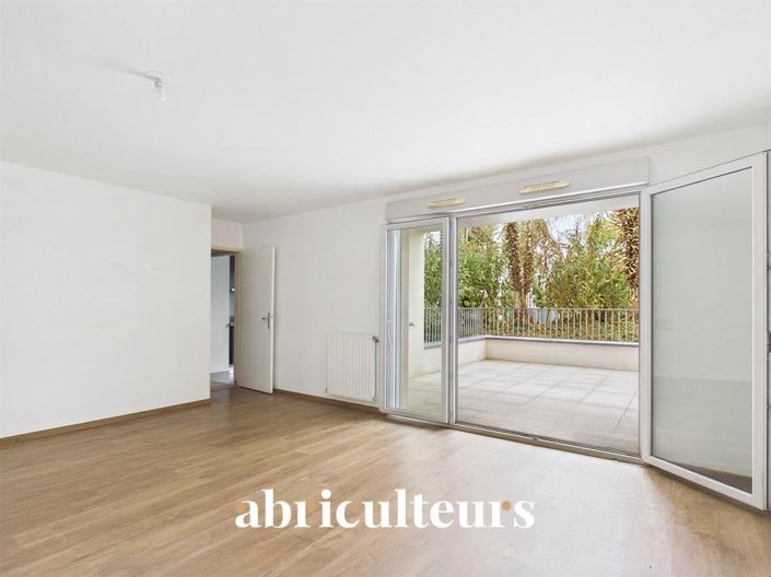 Image No.12-2 Bed Apartment for sale