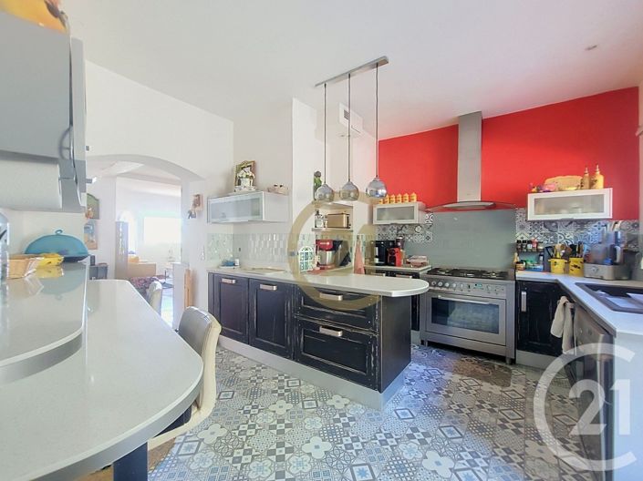 Image No.7-4 Bed House for sale