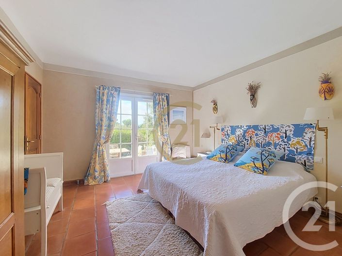 Image No.8-4 Bed House for sale