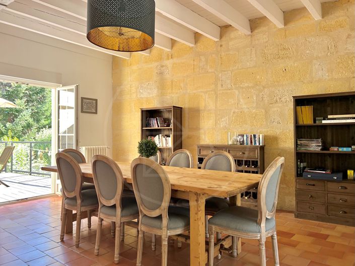Image No.7-7 Bed House for sale